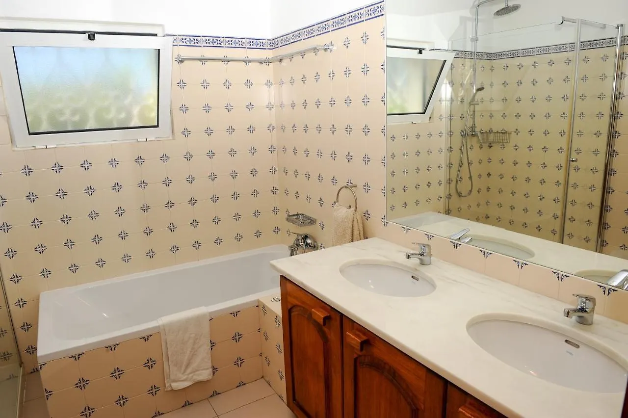Vivenda Cinquenta E Sete Villa Carvoeiro